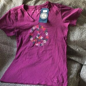 Life is Good V-neck T-shirt sz. Small